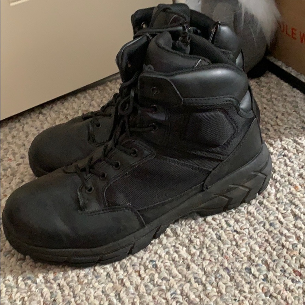 Interceptor boots